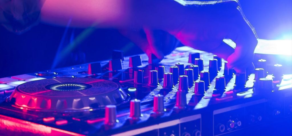 معرفی ویژگی های دی جی کنترلر Pioneer DDJ-400